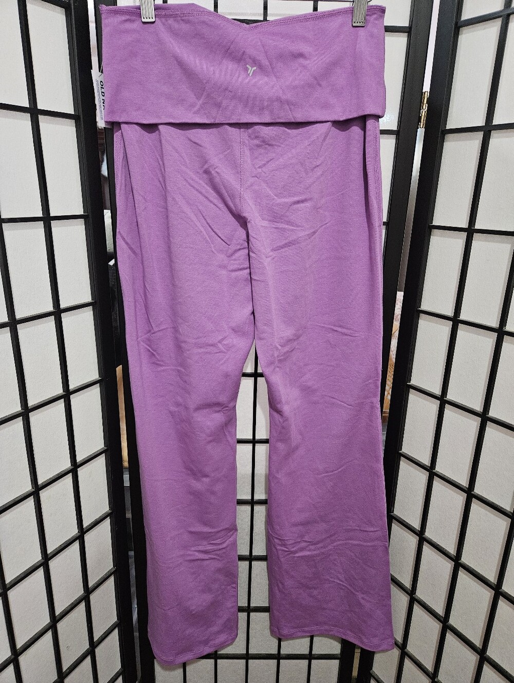 NWT Lilac Old Navy Large High-Waisted PowerChill Bootcut Leggings - Picture 3 of 5
